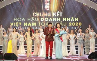 NTK Đức Minh tài trợ áo dài tại đêm chung kết cuộc thi Hoa hậu Doanh nhân Việt nam Toàn cầu